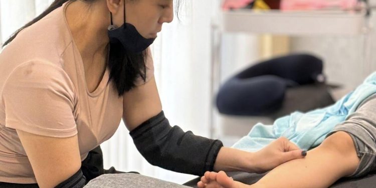 台南運動按摩推薦 從健身愛好者轉職 用雙手累積信任故事