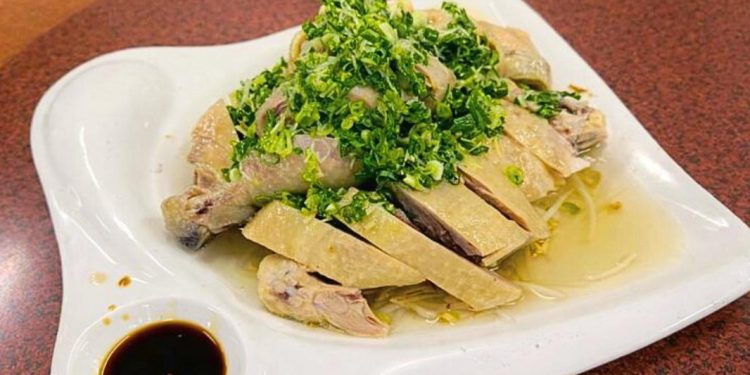 老饕私藏南投熱炒餐廳：自養土雞搭配現採野菜 產地到餐桌零距離