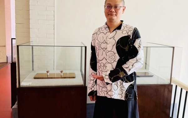 國立歷史博物館選拔肯定 鄭懿罡「木化萬千」百年枯木樹脂藝術登國會藝廊