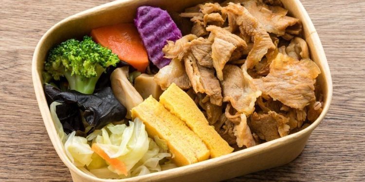 新莊健康餐首選 高蛋白舒肥雞、炙烤鮭魚 健康也能吃得滿足