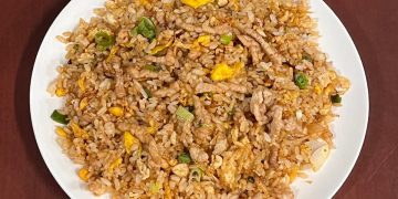 崙背必吃美食推薦 中藥蔬果湯頭牛肉麵 配大骨湯與滷味剛剛好