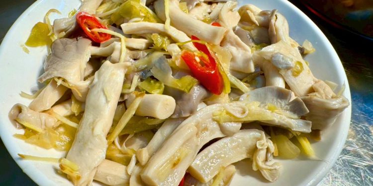 鳳山蔬食料理 菜色依季節彈性調整 提供一年四季蔬食料理