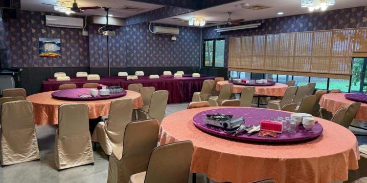 宜蘭市家庭聚餐 人氣好評琥珀脆皮雞 現撈海鮮超值合菜