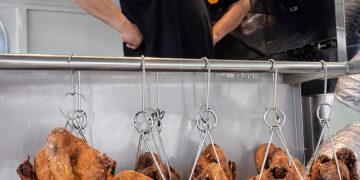 埔里美食 二代把辦桌手路菜搬上巡迴餐車 方便外帶功夫香酥鴨