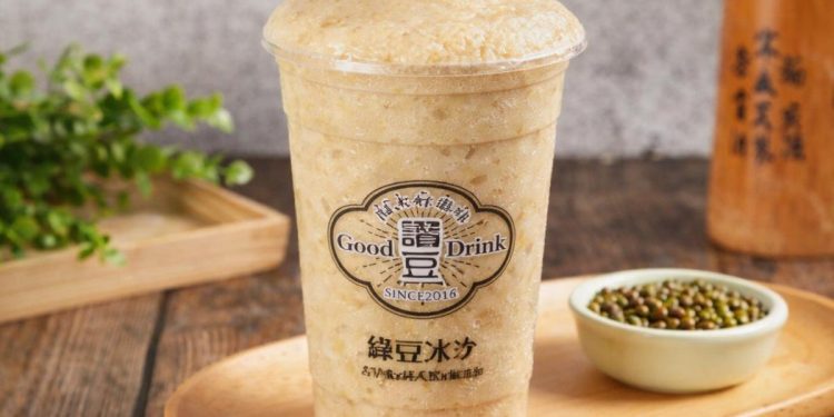 雙北綠豆冰沙 用毛綠豆慢火熬煮 喝出熟悉古早味