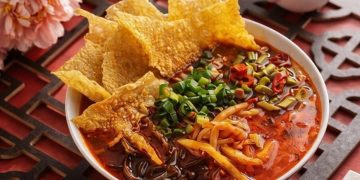 桃園火車站18年正宗螺螄粉 雲南老闆娘堅持大骨熬製