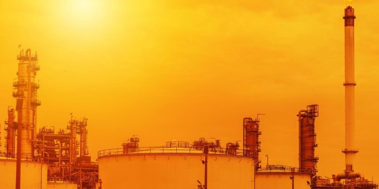 荷姆茲受阻油價失衡 杜拜原油飆170美元美國逆勢回落