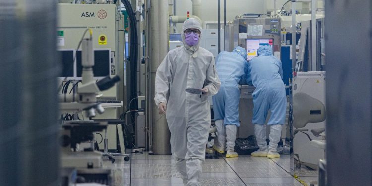 面板雙虎爆量領軍 電子資金回流聯電強攻漲停