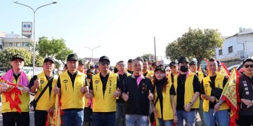 大甲媽祖遶境回鑾 一統徵信率全體員工接駕