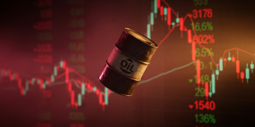 全球油市動盪加劇 美國產量創新高仍難擋油價飆漲