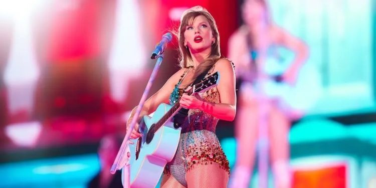 泰勒絲拒被 AI 仿冒、澳洲強制科技巨頭交錢！一場針對「不告而取」的法律攻防