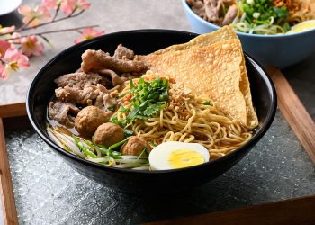 三民平價泰式料理 從泰國船麵到打拋豬 一人也能吃得滿足