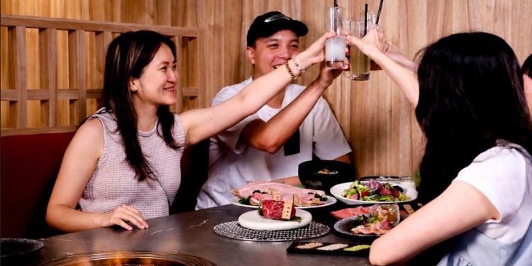 上吉燒肉七週年登場 限定「七年不癢套餐」獻給一路相伴老饕 攜手東京食器打造日式餐桌美學