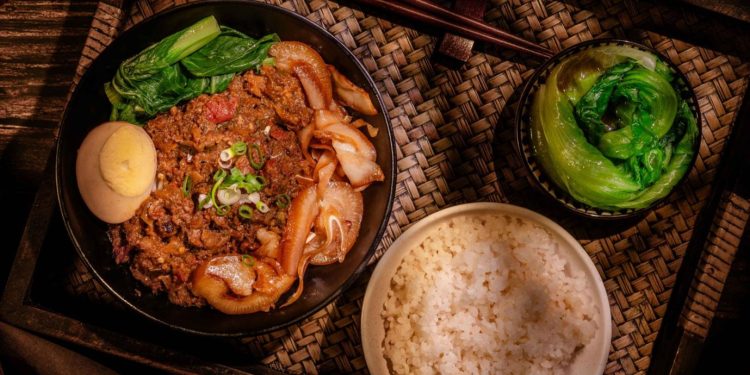 台南特色牛肉麵 自種木鱉果融入黃牛骨湯 打造健康新指標