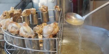 嘉義東區火鍋 以新鮮大骨、多種蔬果熬出天然養身鍋物