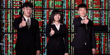 德明科大帶薪實習10年有成 Z世代職場大放異彩