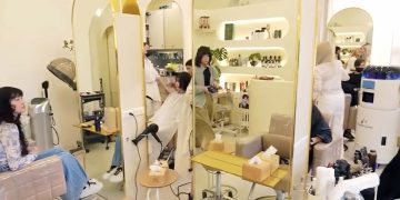 AI染髮走進髮廊！人氣設計師MAIKO導入智慧調色 提升效率與穩定