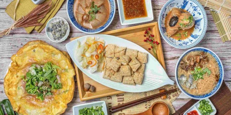 青埔美食指南：東石鮮蚵與花枝、干貝 打造特色焦脆蚵仔煎
