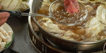中區繼光街必吃牛肉湯！現切和牛入鍋直涮 台中火車站旁隱藏版美食