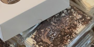 竹東提拉米蘇專賣店 經典酒香、抹茶、草莓口味多樣化