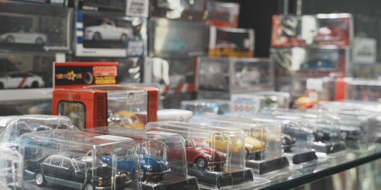 西屯模型車專賣店 1/64小車現貨、預購與改裝交流一次看