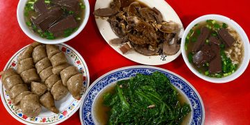 內行人來台東都吃這碗 大骨熬湯配手作米腸 銅板價爽吃滿桌黑白切