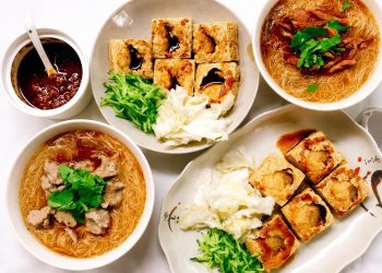 臭豆腐加什麼最對味？這間台中南屯臭豆腐以特色配料讓老饕一吃成主顧