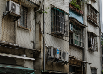 老公寓冷氣一直漏冷媒太崩潰！ 網友熱議：老屋族換機先看這點