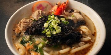 花蓮新城美食 煙波大飯店附近平價餐館供應丼飯、炒麵與手作小菜