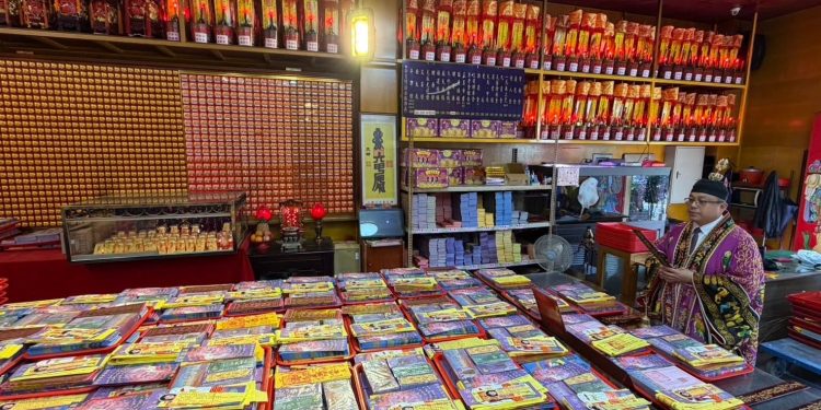 補財庫前先還壽生錢、化解冤親債主？大溪先天三司財庫官廟解析祈福順序