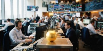 美日企業資本政策兩樣情：重股東回報抑或現金為王