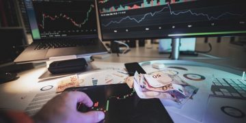 主動ETF比的不只績效！00407A逆勢收漲 規模與操作效率成話題