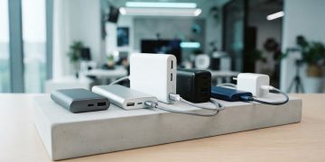 中國六大充電品牌布局全球市場 從行動電源到儲能設備產品線持續擴張