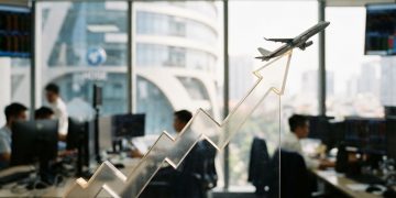 越南航空終結虧損連年獲利 股票恢復胡志明市全天交易