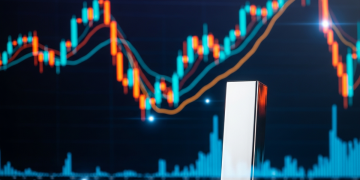 美國職位空缺超預期強化升息預期 白銀反彈受制美元強勢
