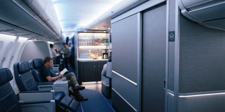聯合航空新A321XLR客機亮相：設私人包廂與自助吧 搶攻高端市場