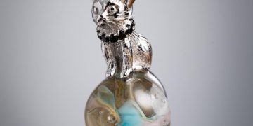 寵物骨灰飾品成告別後寄託 毛髮琉璃珠讓毛孩回憶留在生活中