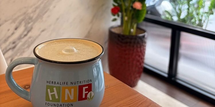 中和高蛋白果昔主打三杯水組合  陪外食族整理日常飲食