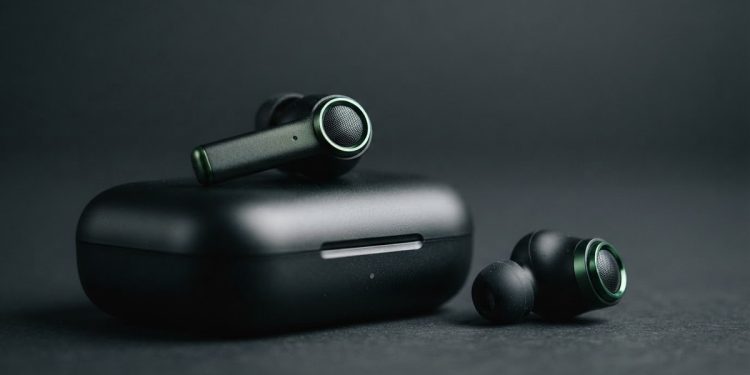 三星 Odyssey G80HS 6K 螢幕評測揭盲點 遊戲界未來的挑戰