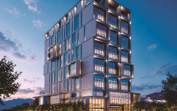 台股創高下一步！鴻海砸十億卡位AI廊帶 企業總部「舊換新」換倉的最好時機？