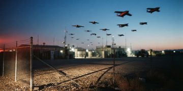 美軍副司令示警：本土基地難敵無人機群攻擊