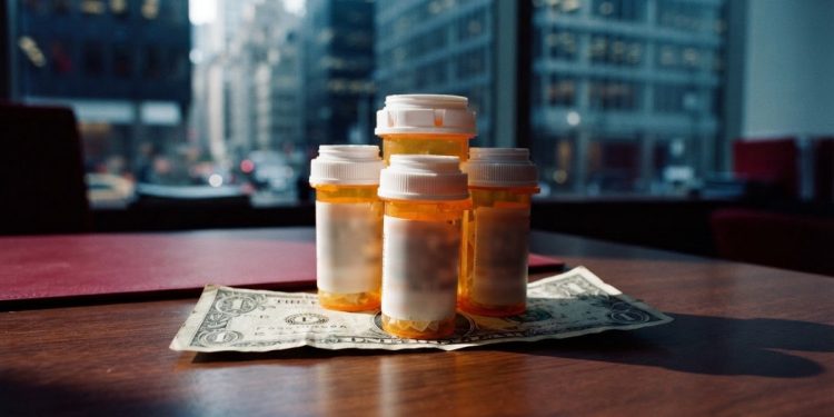 美國健保成本急升恐侵蝕員工加薪幅度 雇主面臨轉嫁壓力