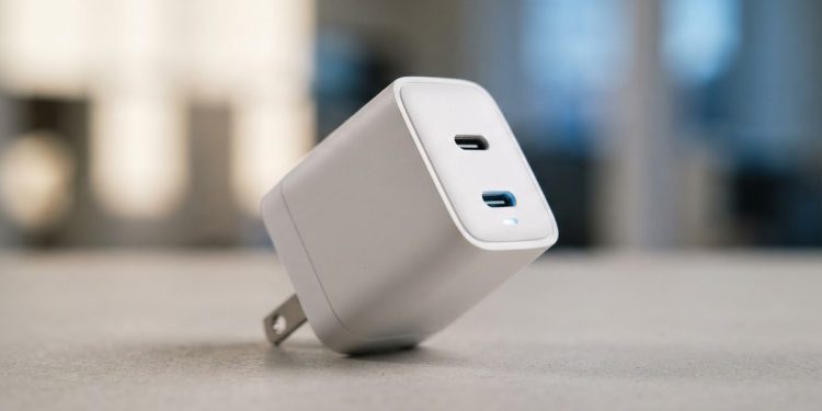 45W充電器怎麼挑？解析蘋果、三星需求與選購關鍵