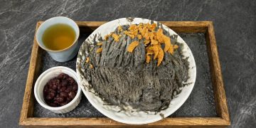 高雄仁武雪花冰結合愛文芒果玫瑰與愛心西瓜 古早味豆花、剉冰與咖啡都在這