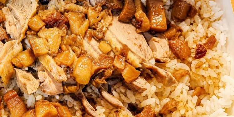 駁二老字號鴨肉飯名店 由第三代接續高雄人氣小吃傳統手藝