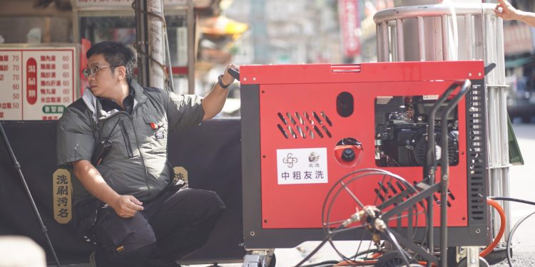 秋節送暖 授人以漁 中租控股提供社福團體專業設備為公益助力
