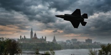 美國空軍擬重啟F-16戰機採購 應對機隊老化與新機交付緩慢