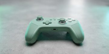 高性價比 PC 遊戲控制器現身 8BitDo Ultimate 2C 特價僅約 770 元