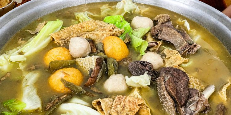 台南永康薑母鴨 麻油薑香湯頭 個人與親友聚餐都方便