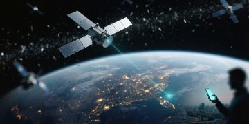 FCC批准SpaceX萬五千星鏈衛星 可手機直連搶攻全球市場